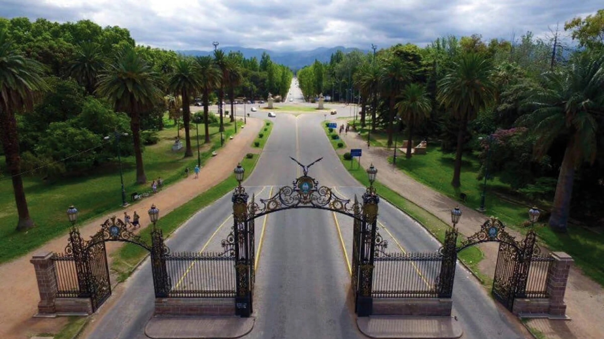 Portada del Parque General San Martín, Mendoza